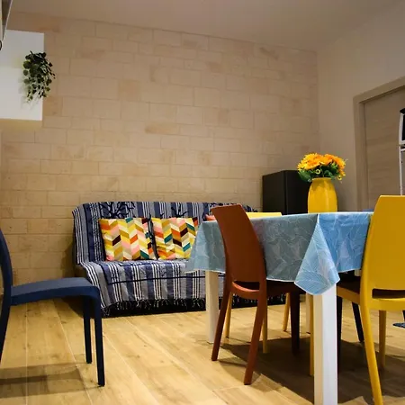 Gio's House